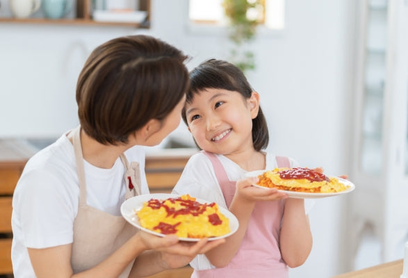 楽しく食事をするイメージ