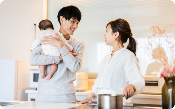 家族が喜んでいるイメージ